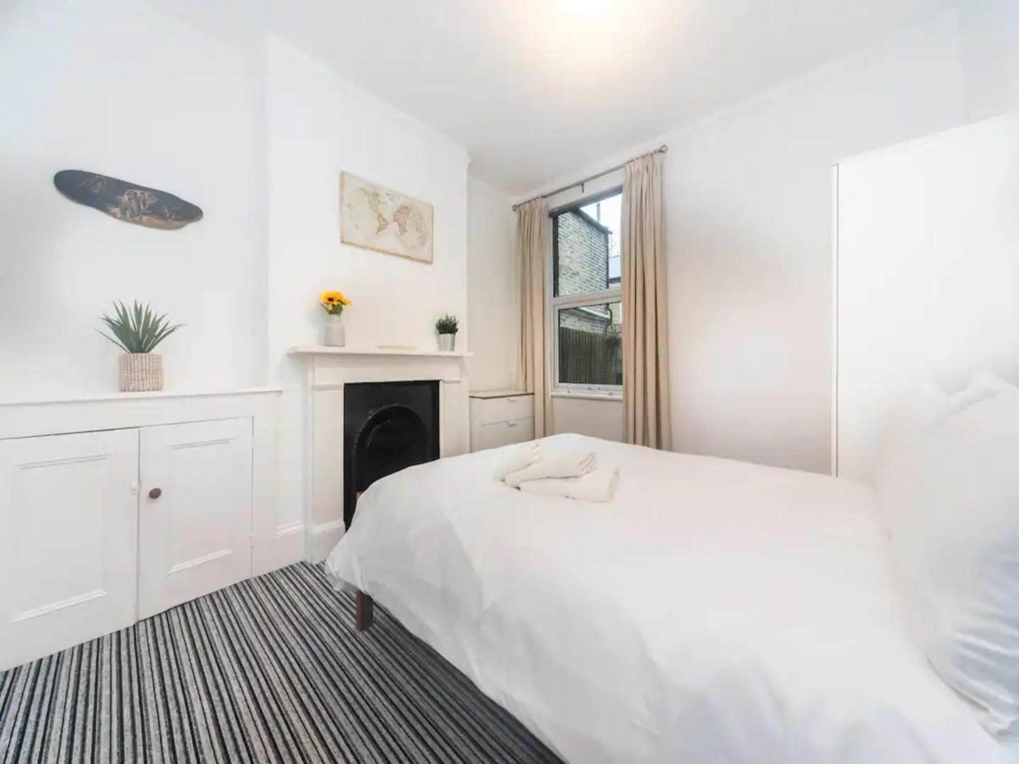 Ferienhaus Pass The Keys Characterful Victorian Near London